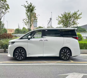 Accompanying Interpreter & Tour Guide